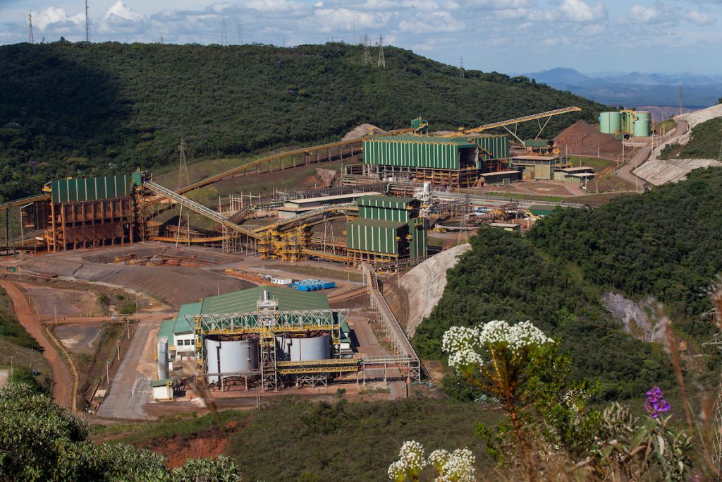 Samarco completa 45 anos com produção de 12 milhões de pelotas e finos de minério