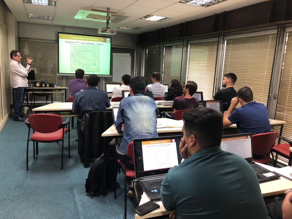 ABM realiza 8 cursos em SP, RJ e ES no mês de agosto