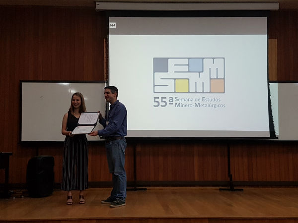 Aluna da USP recebe prêmio “Fábio Décourt”