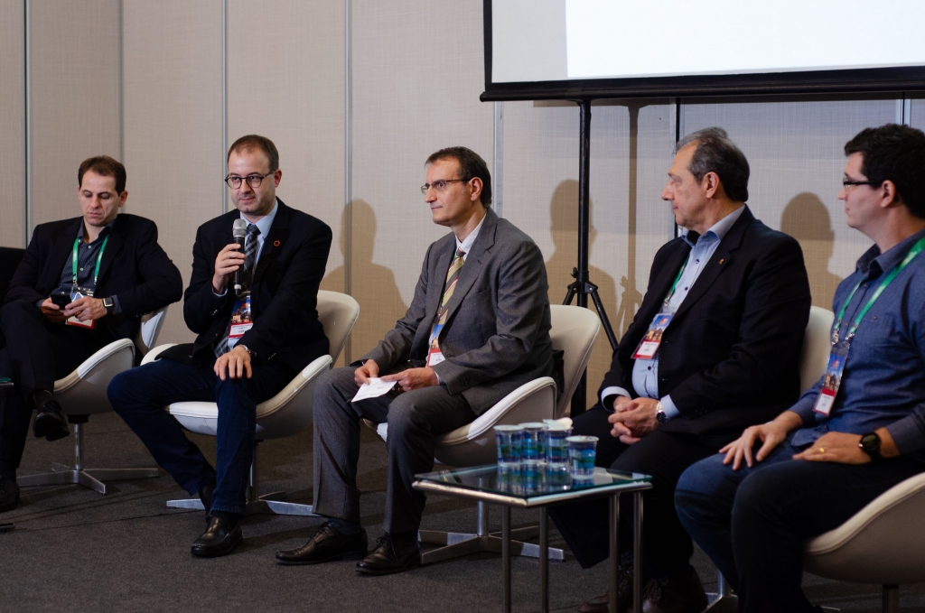 Robotização da indústria no Brasil é baixa e está atrasada, apontam especialistas na ABM WEEK 2019