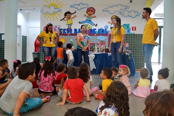 Voluntários da CSP doam brinquedos para crianças no Ceará