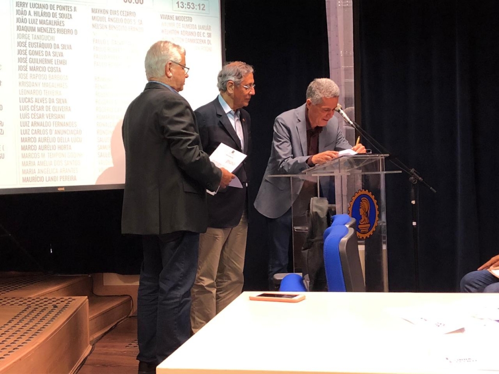 ABM e Crea-MG assinam acordo de cooperação técnico-científica