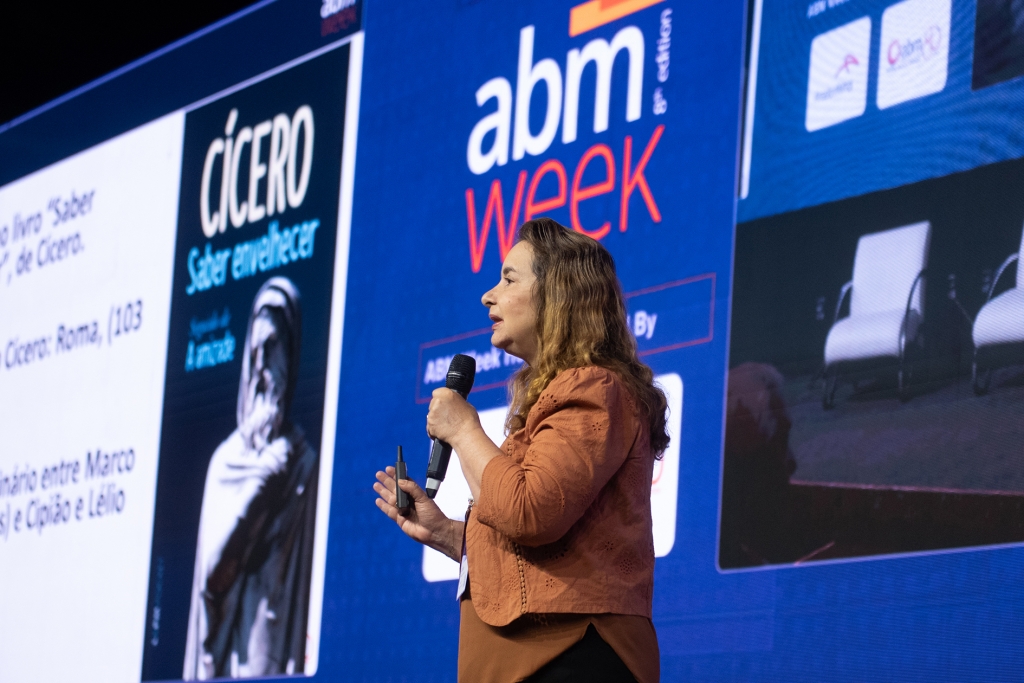 ABM Week 2024: Palestra “Ser Jovem aos 80 Anos” destaca a importância da senioridade dentro e fora do mercado