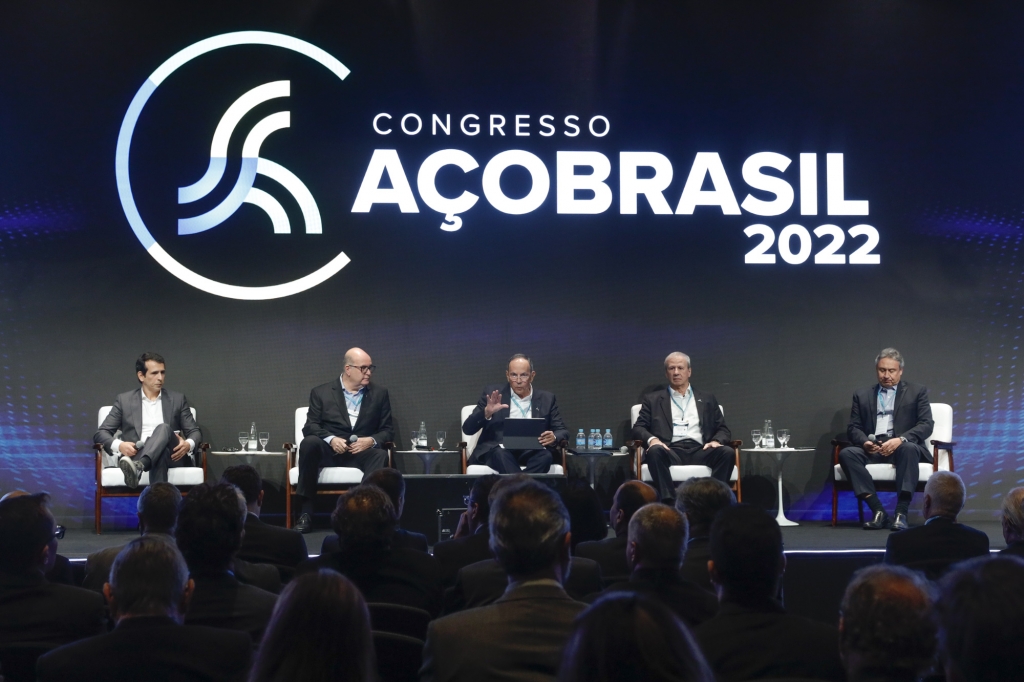 Lideranças empresarias discutem futuro da indústria siderúrgica no Congresso Aço Brasil 