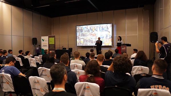21ª edição do ENEMET reúne estudantes de todo o Brasil para participar de debates e do Steel Challenge